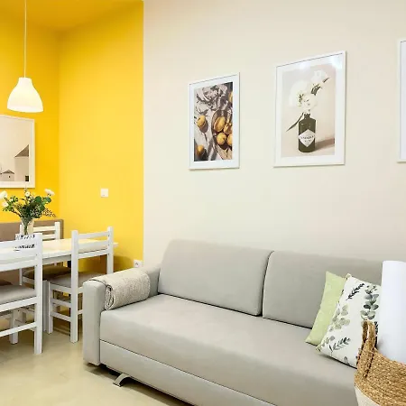 13 Eur For Monthly - By The Sea - Hbs Appartamento Golem (Tirana)