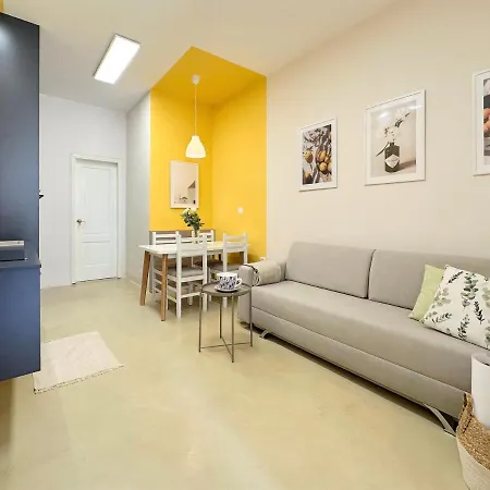 13 Eur For Monthly - By The Sea - Hbs * Golem (Tirana)
