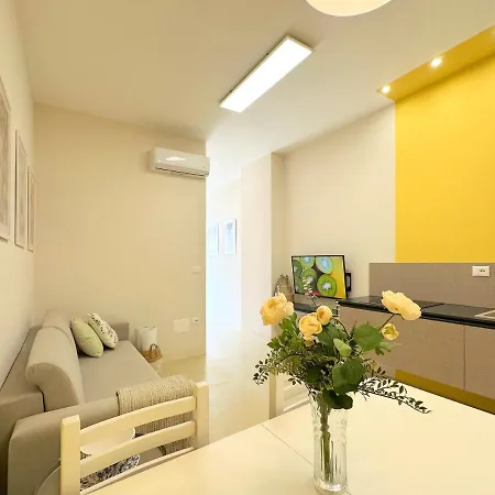 13 Eur For Monthly - By The Sea - Hbs Appartamento Golem (Tirana)