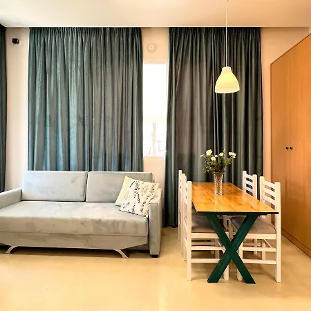 13 Eur For Monthly - By The Sea - Hbs *